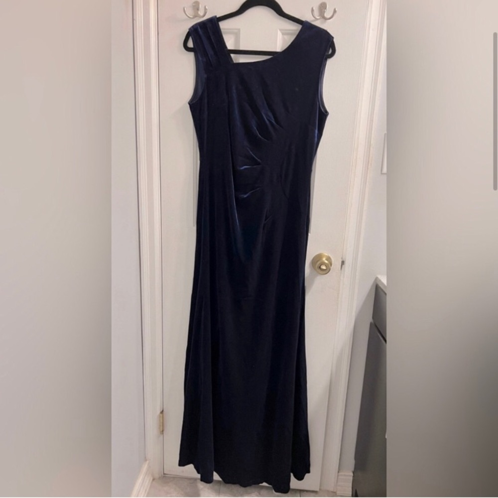 SOLD MIUSOL Midnight Blue Navy Velvet Full Length Mermaid Gown - Picture 2 of 2